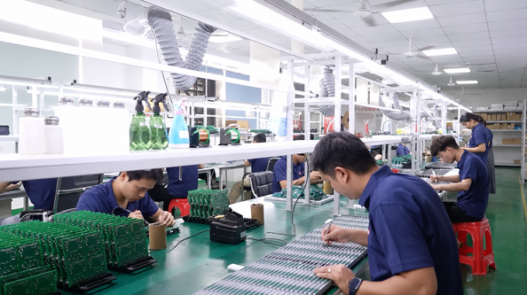 Shenzhen Jutai Comm Co., Ltd. 製造者の生産ライン